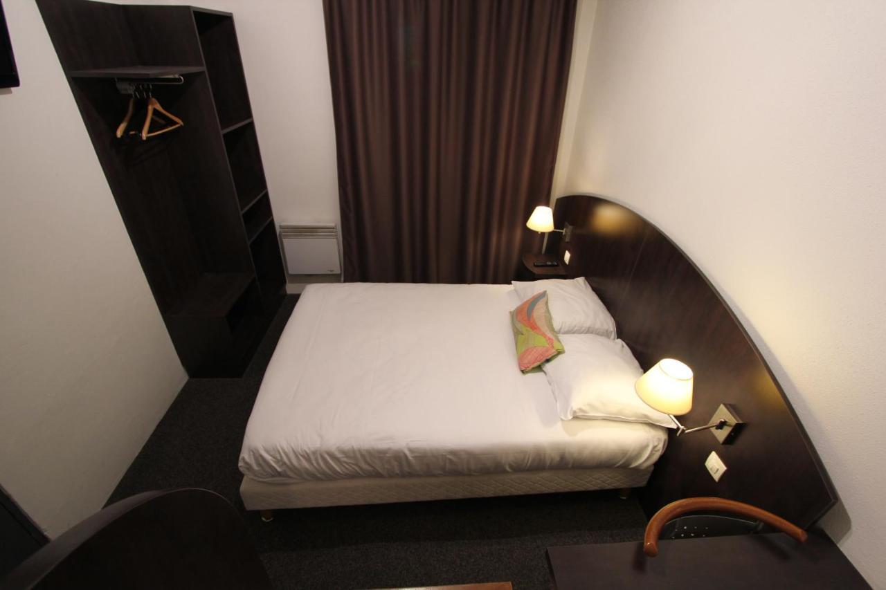 Hotel Vol De Nuit Purpan Toulouse Exterior foto